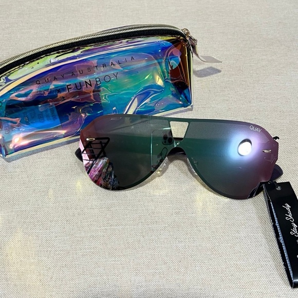 NWT Quay Australia “STAY AFLOAT” Pink/Pink Sunglasses - Picture 6 of 13